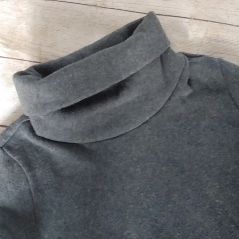 FABLETICS LONG SWEAT TURTLE NECK - Picture 4 of 8